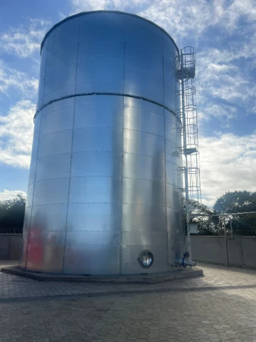 Almacenamiento de agua de riego y agua de pozo