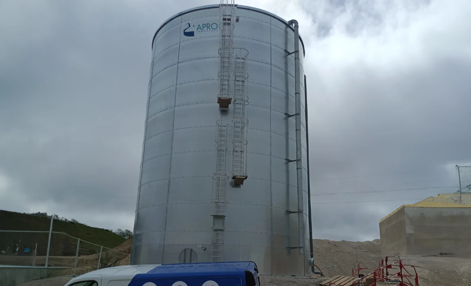 Tanque para riesgos especiales (78)