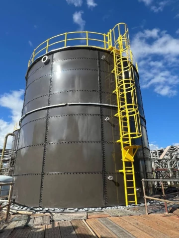 Almacenamiento de aguas de proceso