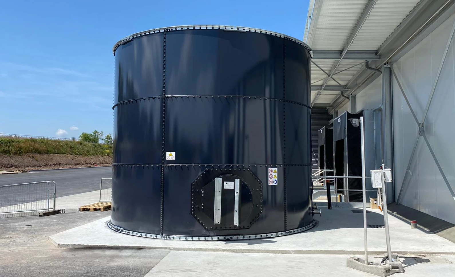 Tanque tampón en acero vitrificado a cielo abierto